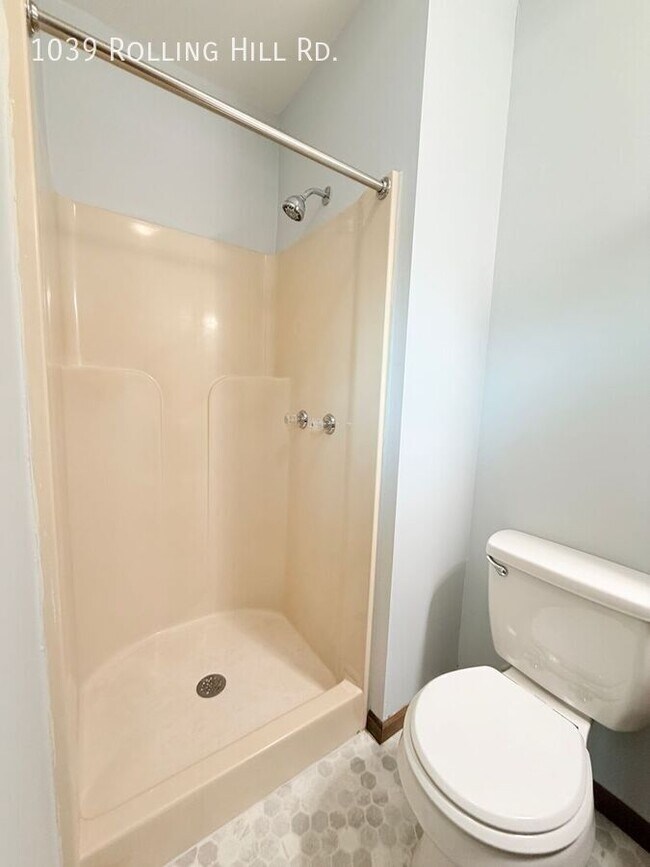 Building Photo - 1039 Rolling Hill Rd