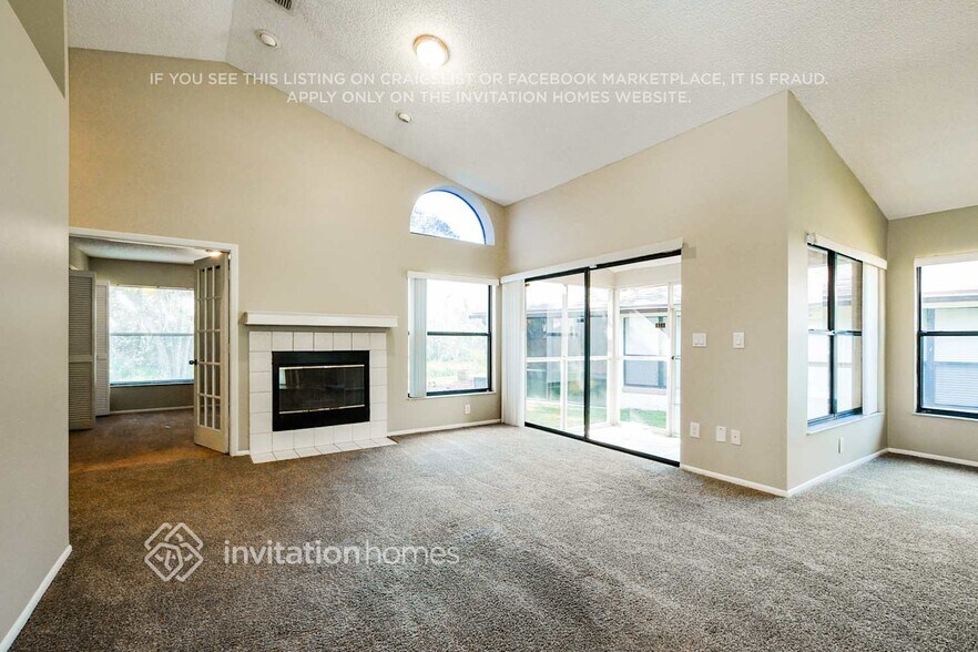 Building Photo - 1018 Henson Ct