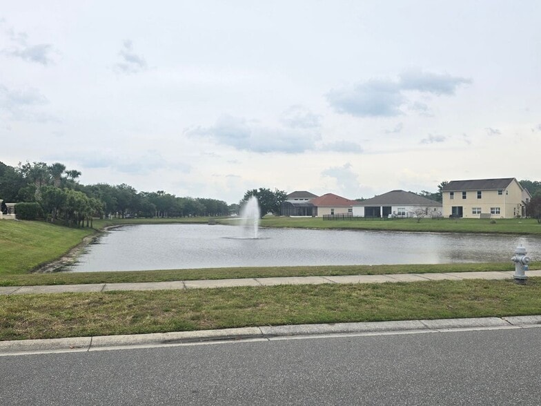 Building Photo - 2500 Baykal Dr