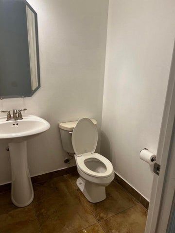 Building Photo - 9555 Phipps Ln