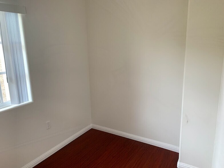 Building Photo - 1423 Franklin St