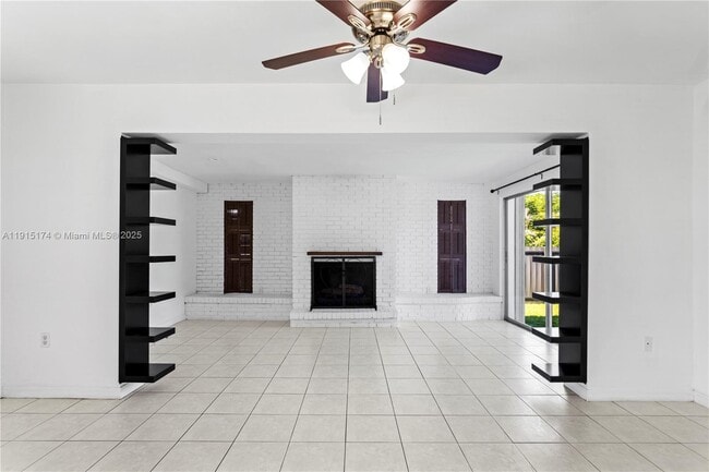 Building Photo - 10605 SW 112th St