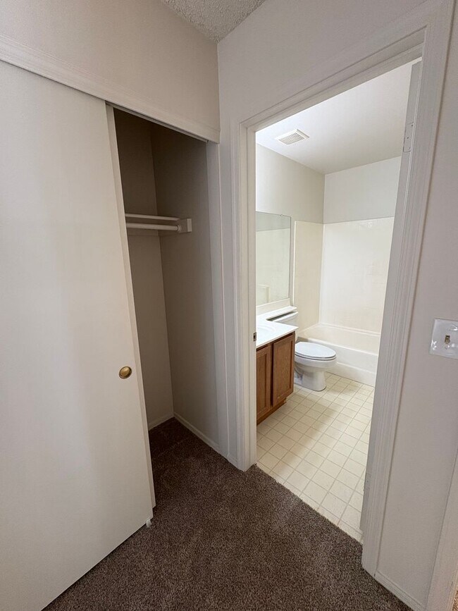 Building Photo - 4130 E Spring Meadows Cir