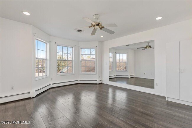 Building Photo - 257 Ford Rd