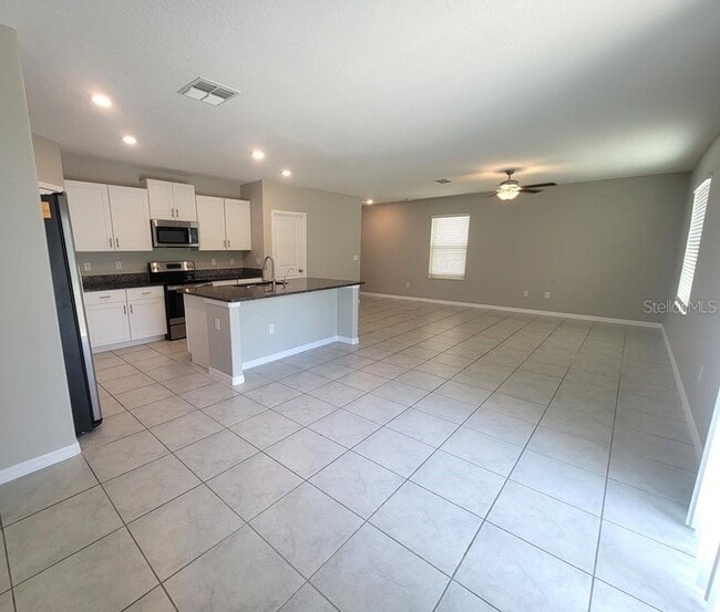 Building Photo - 13770 Sea Bridge Dr