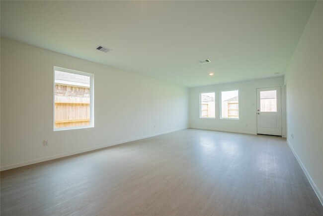 Building Photo - 6147 Sunburst Scarlet St