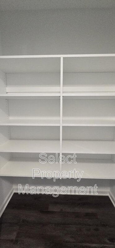 Building Photo - 4802 Silverstone Psge