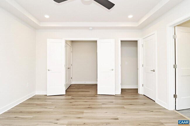 Building Photo - 952 Belvedere Way