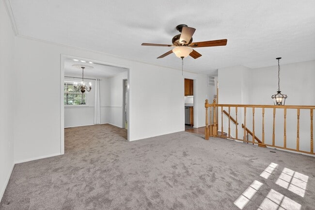 Building Photo - 2806 Logway Rd