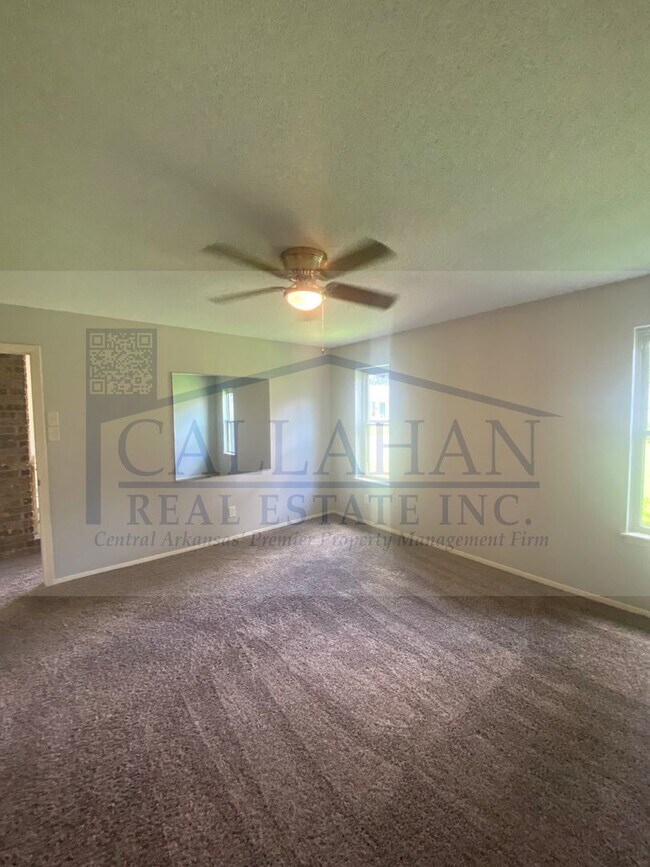 Building Photo - NLR 3 Bedroom Home