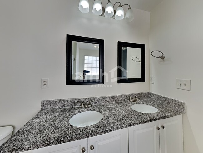 Building Photo - 5006 Lazy Day Ln