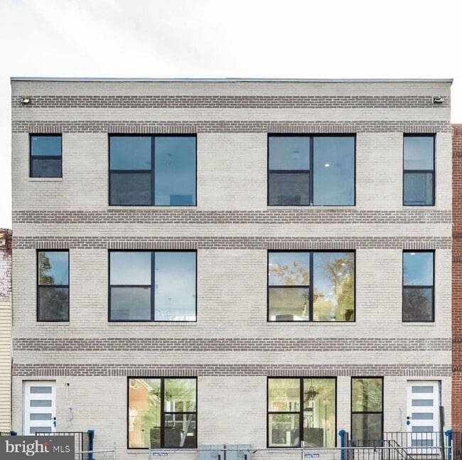 Building Photo - 631 Florida Ave NE