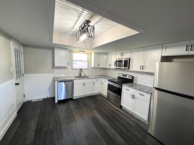 Building Photo - Stunning 3 Bed 1.5 Bath ranch available for rent in East Allentown