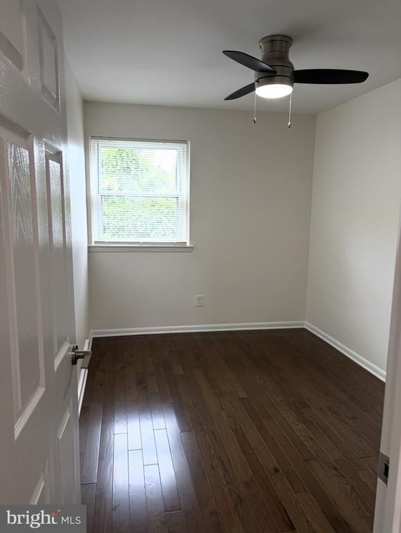Building Photo - 3628 Genesee Dr