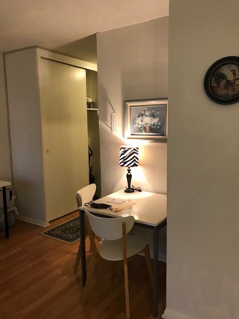 dining room - 2101 Chestnut St