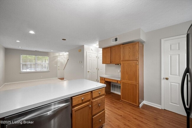 Building Photo - 12428 Brothers Ave