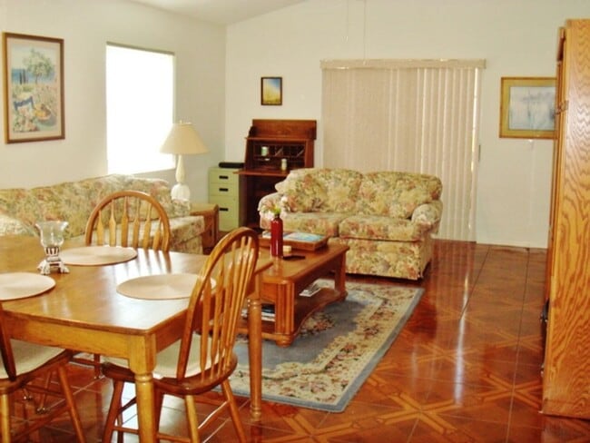 Building Photo - Charming 2BR/2BA Home in Ocala Palms – Gol...
