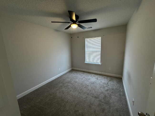 Building Photo - Home for Rent