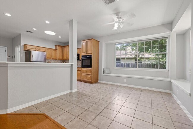 Building Photo - 10117 Coleus Cove
