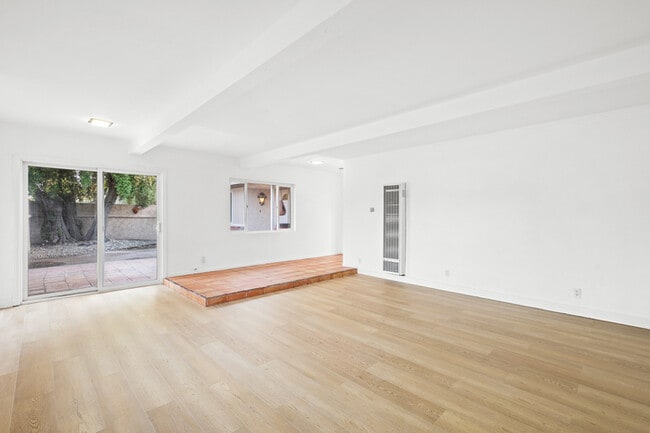Building Photo - Spacious 4BR 2BA Home in Prime Glendora