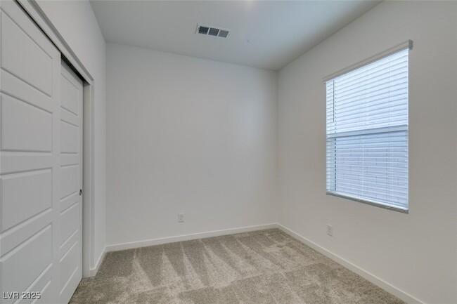 Building Photo - 405 Isla Enclave Wy