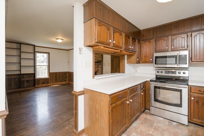 Building Photo - Bon Air Home For Rent