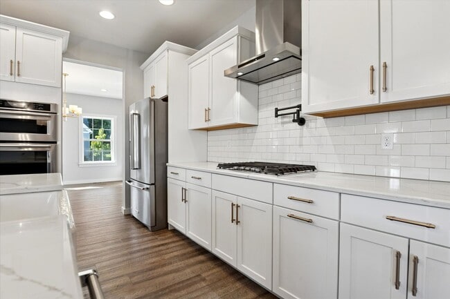 Building Photo - Available Immediately – 4 Bedroom, 2.5 Bat...