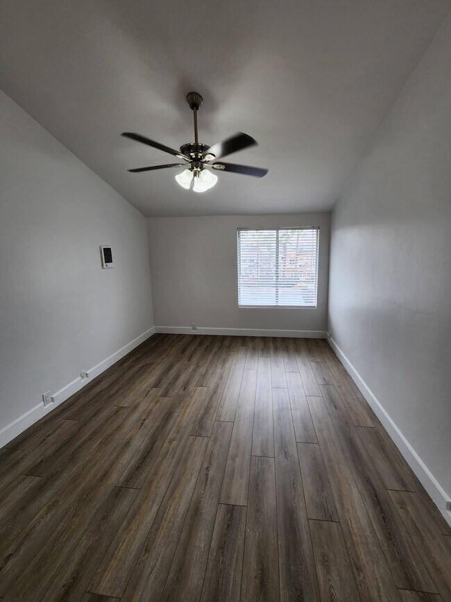 Building Photo - 2BD/2BA Condo in The Plaza Community - Pac...