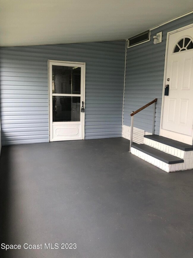 Building Photo - 522 Egret Cir