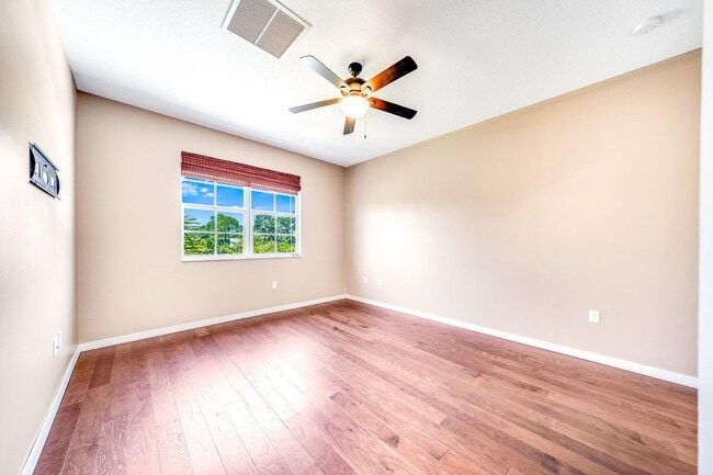 Building Photo - 4543 Tara Cove Way