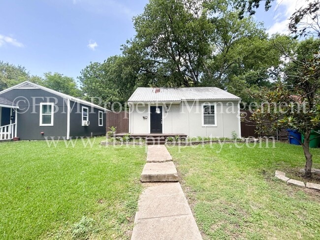 Building Photo - 109 Kirven Ave