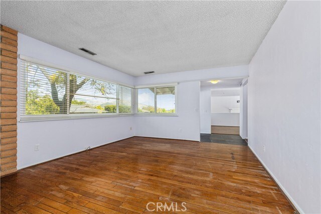 Building Photo - 668 Patricia Dr