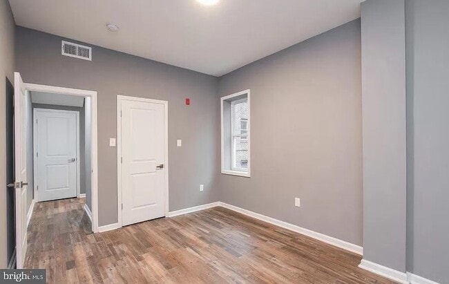 Building Photo - 207 S 49th St