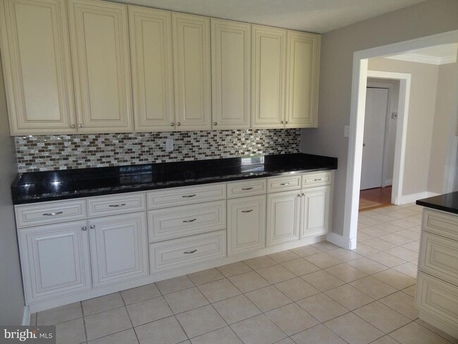 Building Photo - 2271 Dairy Farm Rd