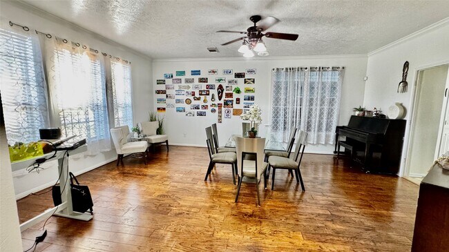 Building Photo - 14506 Wadlington Dr