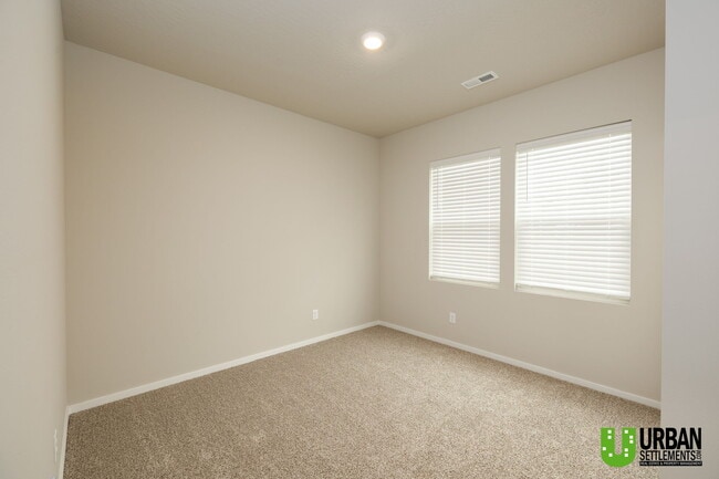 Building Photo - 3744 Clinton Rd