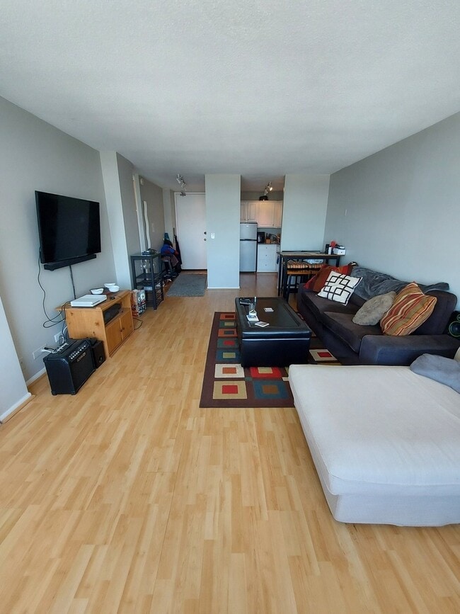Building Photo - 2728 N Hampden Ct