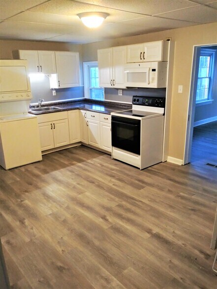 Kitchen - 43 W Baltimore St