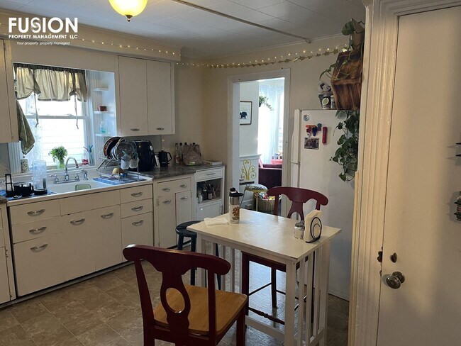 Building Photo - 46 Lafountain St