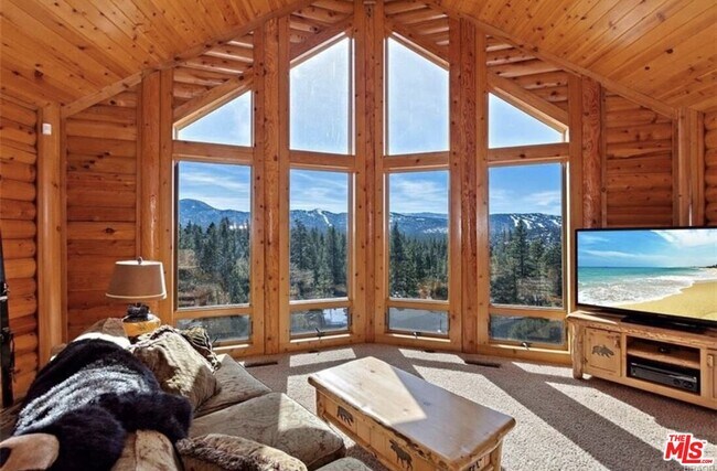 Building Photo - 1165 Green Mountain Dr