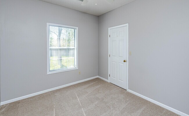 Building Photo - 1416 Whitburn Dr