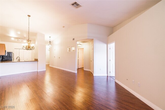 Building Photo - 130 Tapatio St