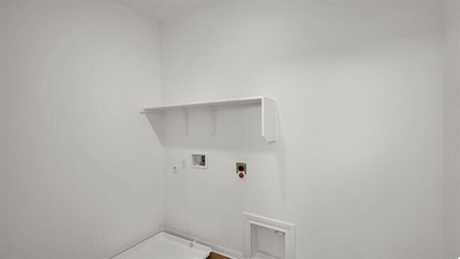 Building Photo - 2725 Woodall Dr