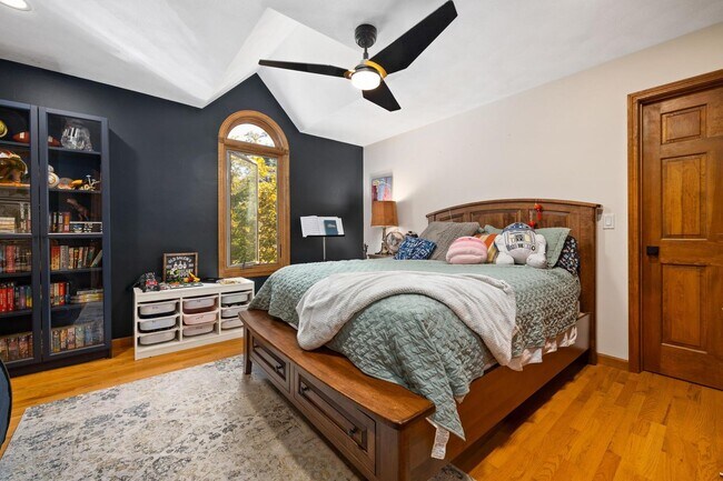 Building Photo - House in Washington IL, 4 bedrooms / 3.5 baths and 3 car attached garage