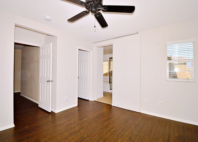 Building Photo - "Charming 3 Bed, 2.5 Bath Palm Desert Rental with Stunning Views and Modern Upgrades!"