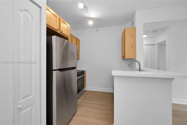Building Photo - 6001 SW 70th St