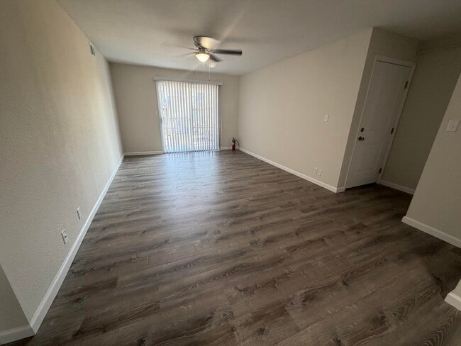 Building Photo - 3408 Balboa Ln