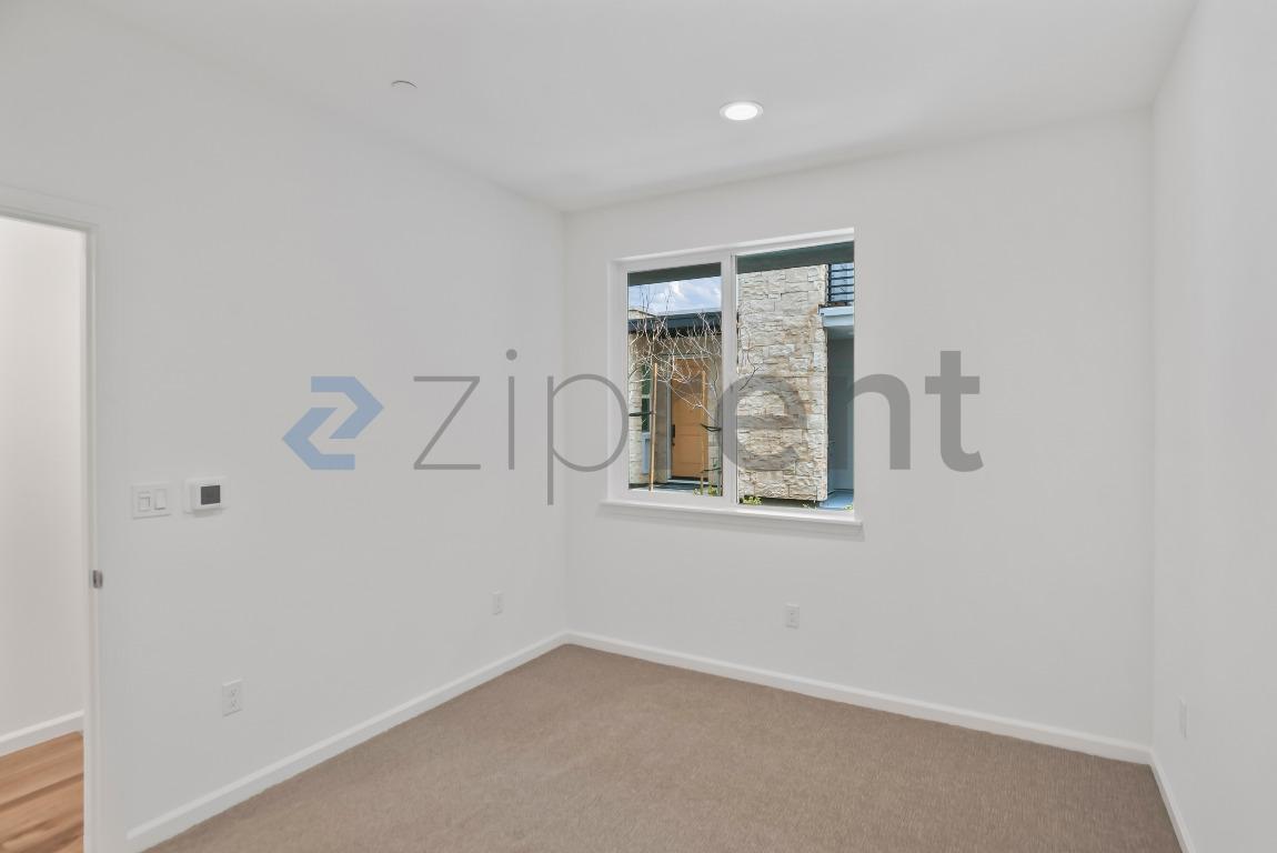 Building Photo - 6165 Raven Ave