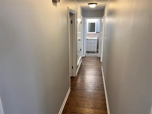 Building Photo - 1203 Blanton Dr