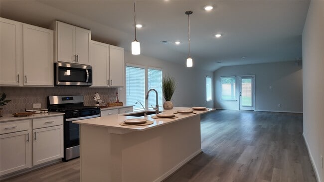 Building Photo - 16241 Parish Pointe Ct